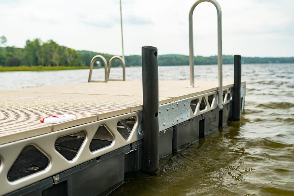 Metal Craft Docks Angled Back PVC Dock Bumper – USA Made (MPN 6039-00)